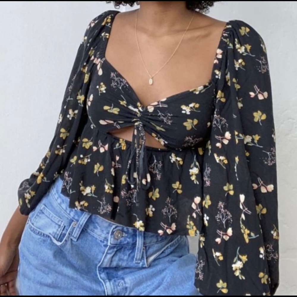 UO Violet Cutout Peplum Top